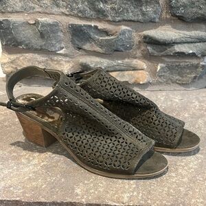 Womens Shoes